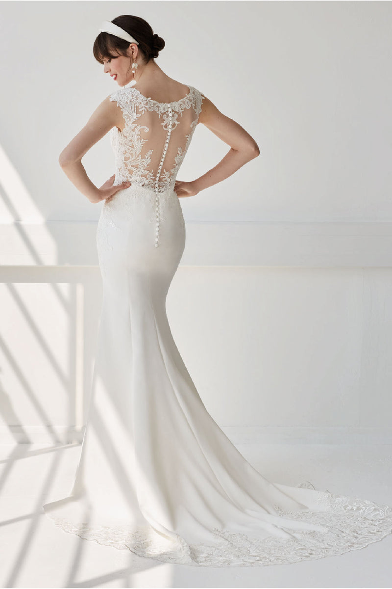 Ellis Bridal 11833