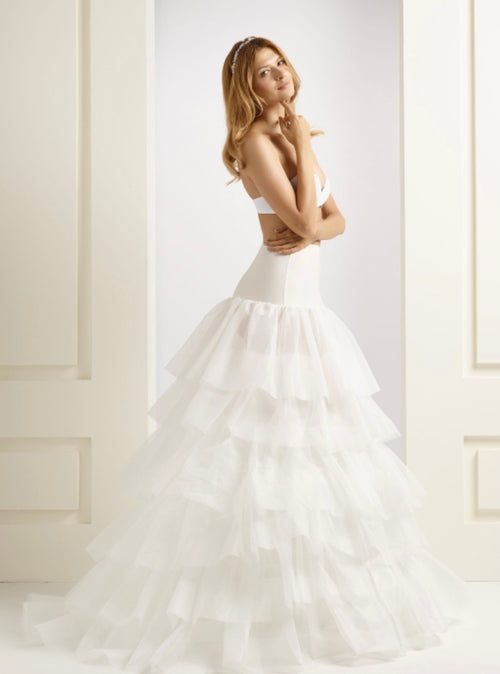 Bianco Evento Petticoat H19-320 with 4 hoops and 6 soft ruffles this petticoat is perfect for adding soft volume under your wedding dress to give you that princess feel. 320 cm circumference.