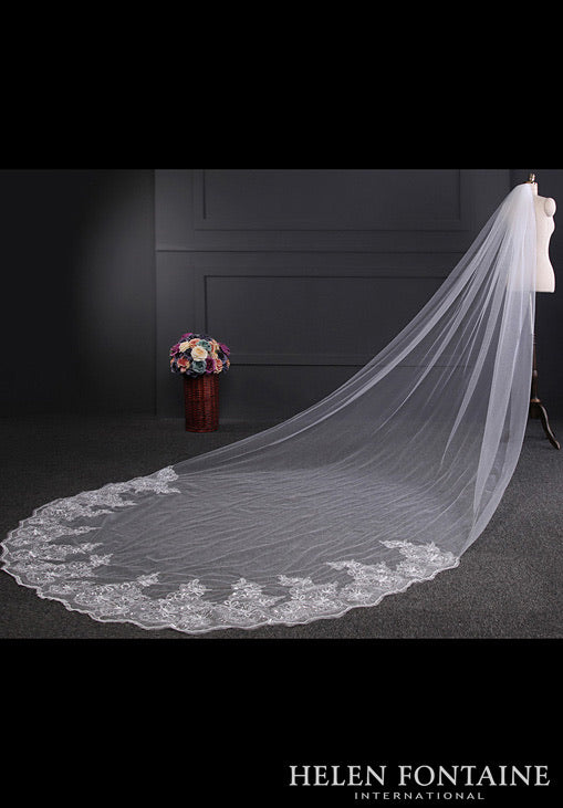 Helen Fontaine Veil #20 Beautiful single tier sequin lace edge ivory cathedral veil, Tulle, sequins Lace Edge, 400cm length, 180cm width, One layer, plastic comb